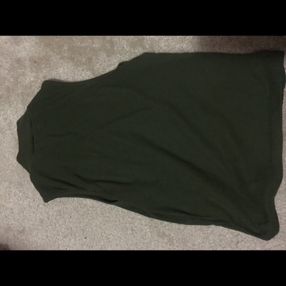 Dark green turtle neck tank top - Picture 3 of 3